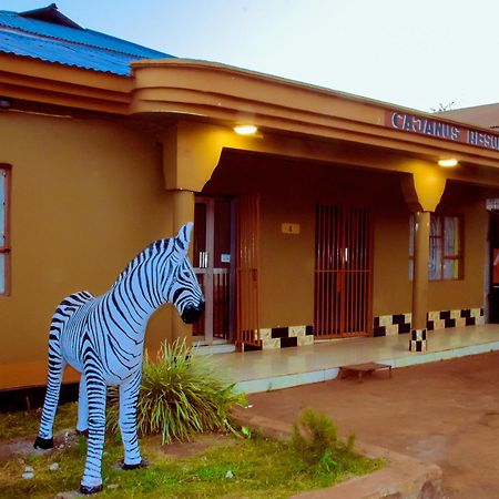 Cajanus Inn Karatu Exterior foto